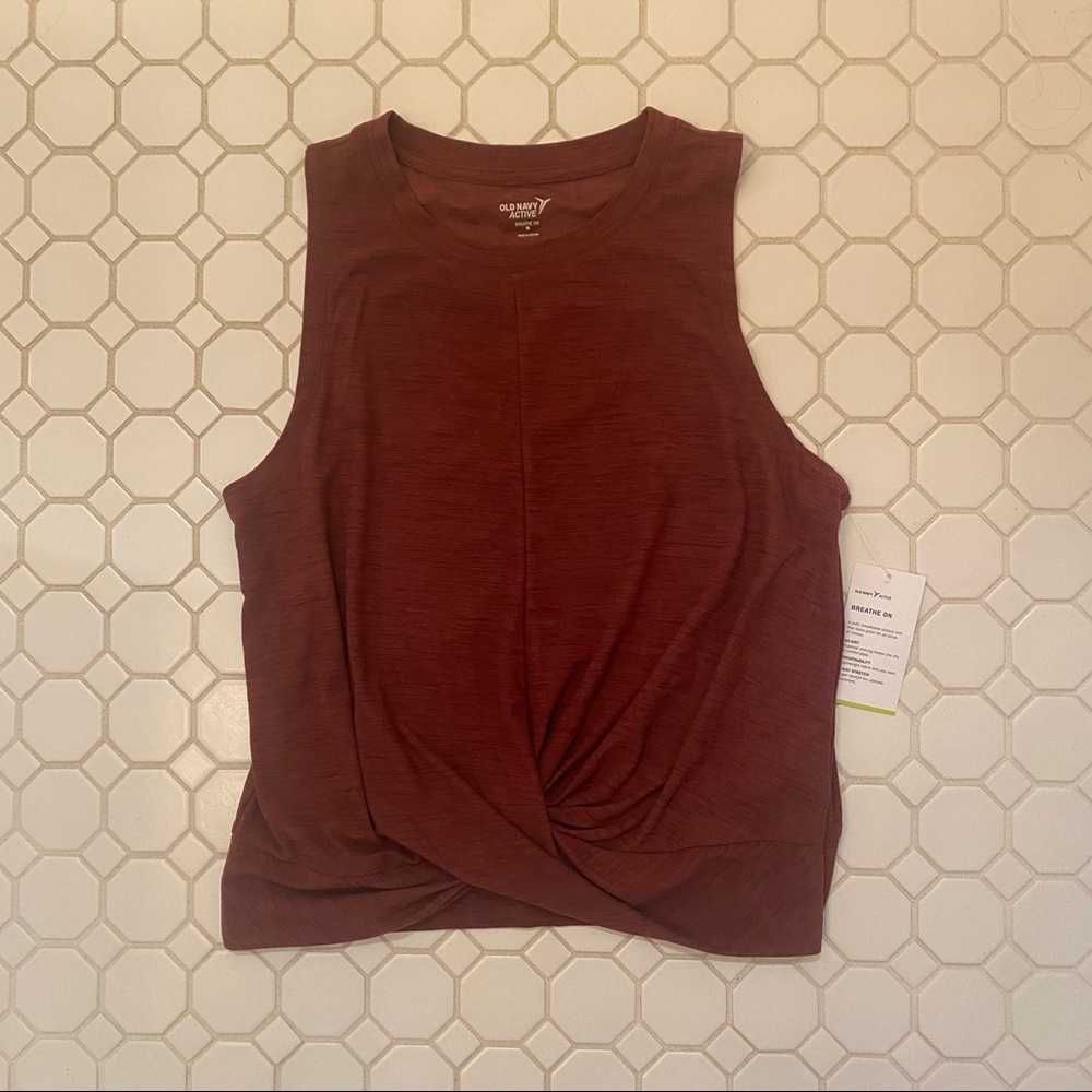 Old Navy Breathe On Active Tank NWOT